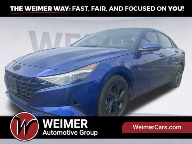 2023 Hyundai Elantra SEL FWD photo