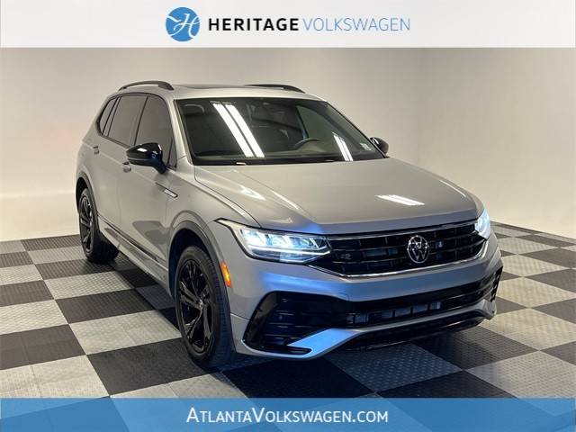 2023 Volkswagen Tiguan SE R-Line Black FWD photo