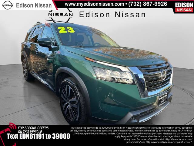 2023 Nissan Pathfinder Platinum 4WD photo