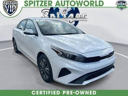 2023 Kia Forte LXS FWD photo