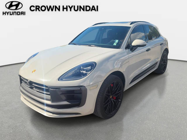 2023 Porsche Macan GTS AWD photo