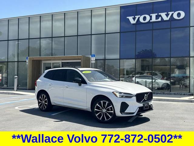 2023 Volvo XC60 Plus Dark Theme AWD photo