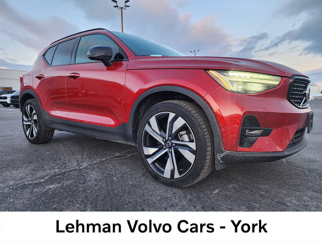 2023 Volvo XC40 Ultimate Dark Theme AWD photo