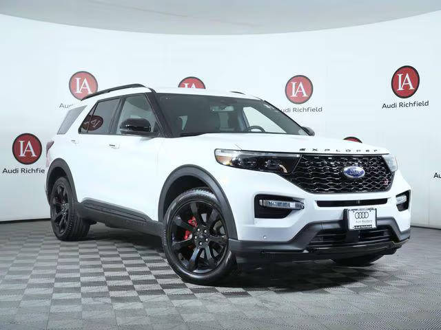 2023 Ford Explorer ST 4WD photo