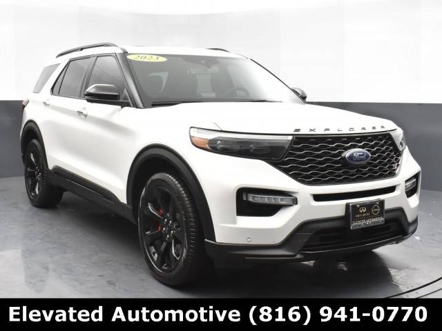 2023 Ford Explorer ST 4WD photo