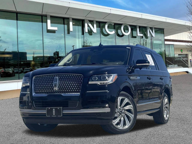 2023 Lincoln Navigator Reserve 4WD photo
