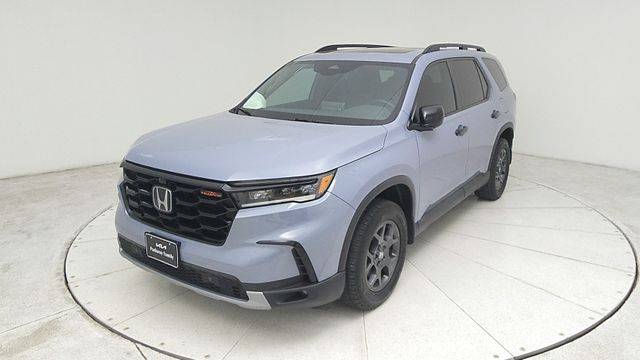 2023 Honda Pilot TrailSport AWD photo