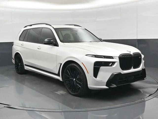 2023 BMW X7 M60i AWD photo