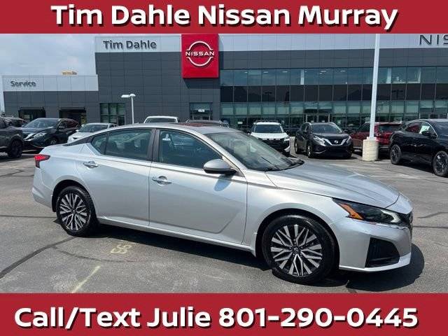 2023 Nissan Altima 2.5 SV AWD photo