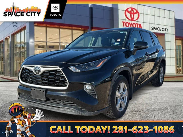 2022 Toyota Highlander LE AWD photo