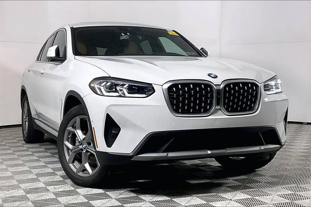 2023 BMW X4 xDrive30i AWD photo