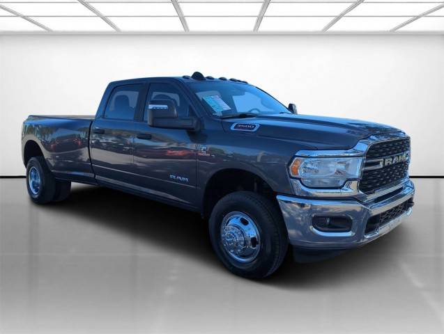 2023 Ram 3500 Big Horn 4WD photo