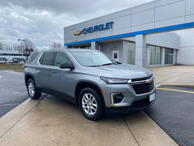 2023 Chevrolet Traverse LS FWD photo