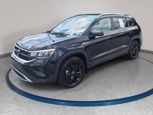 2023 Volkswagen Taos SE AWD photo