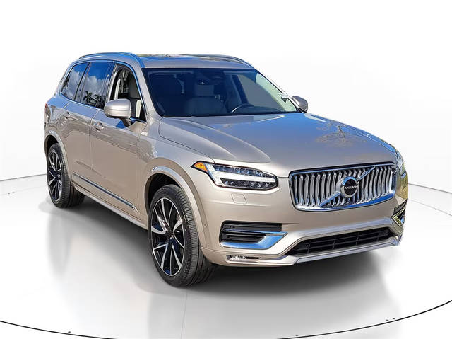2023 Volvo XC90 Plus AWD photo