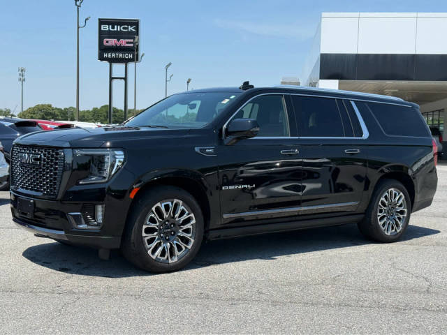 2023 GMC Yukon XL Denali Ultimate 4WD photo