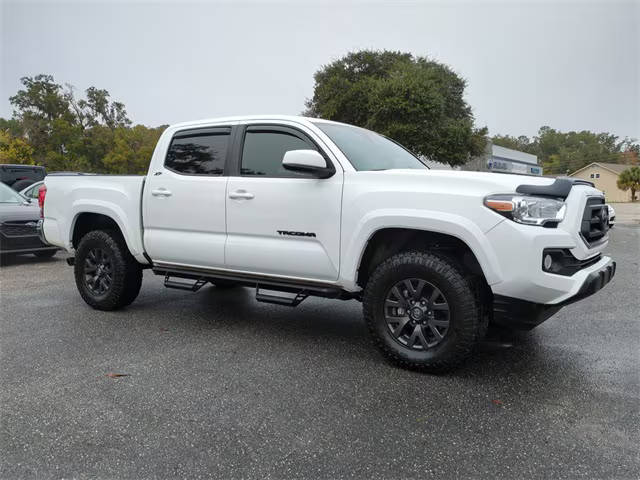 2023 Toyota Tacoma SR5 4WD photo