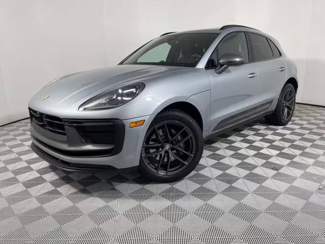 2023 Porsche Macan T AWD photo