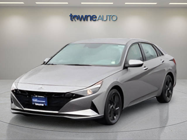 2023 Hyundai Elantra SEL FWD photo