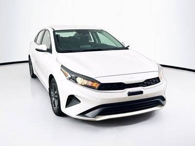 2023 Kia Forte LXS FWD photo