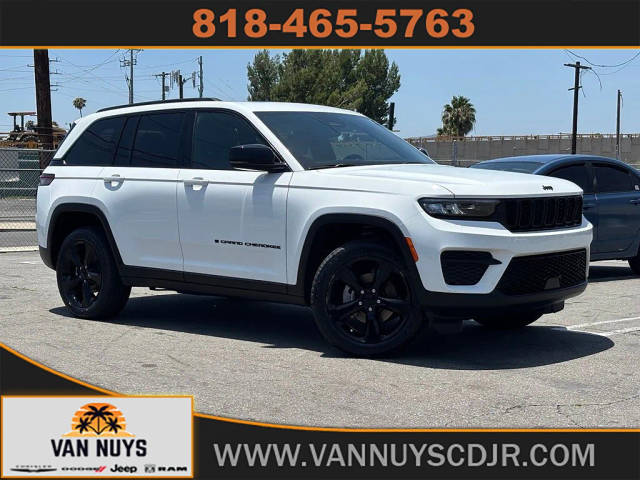 2023 Jeep Grand Cherokee Altitude 4WD photo