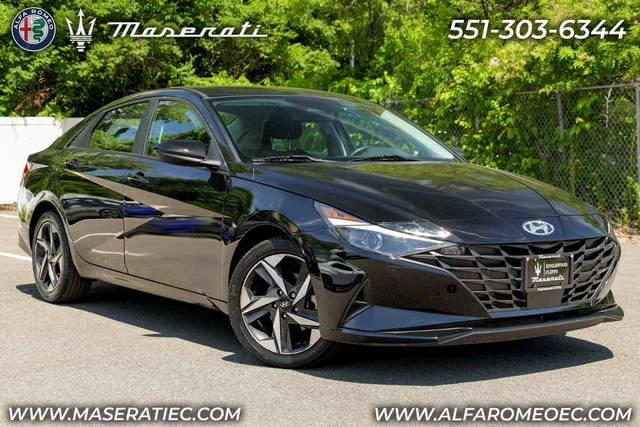 2023 Hyundai Elantra SEL FWD photo