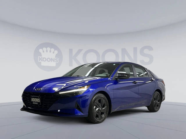 2023 Hyundai Elantra SEL FWD photo