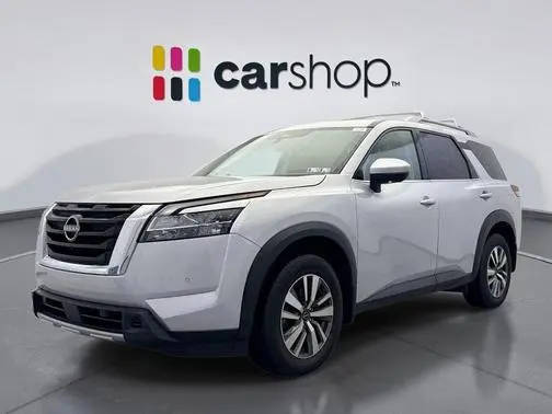 2023 Nissan Pathfinder SL 4WD photo