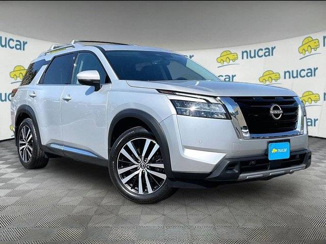 2023 Nissan Pathfinder Platinum 4WD photo