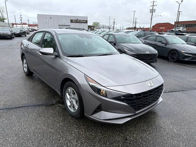 2023 Hyundai Elantra SE FWD photo