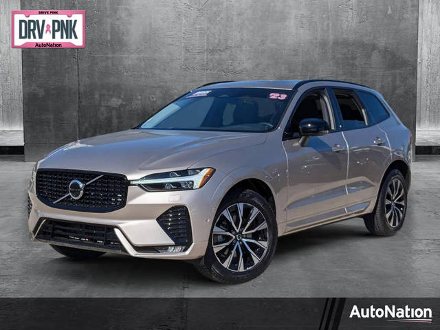 2023 Volvo XC60 Plus Dark Theme AWD photo