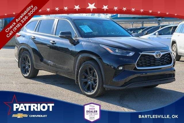 2023 Toyota Highlander LE FWD photo