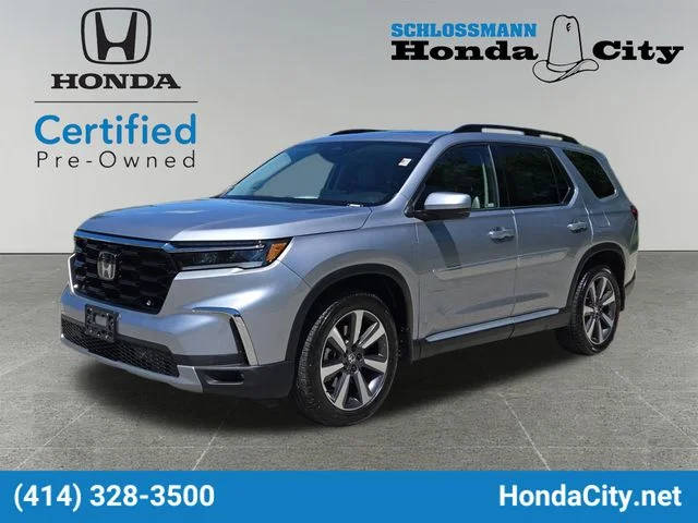 2023 Honda Pilot Touring AWD photo