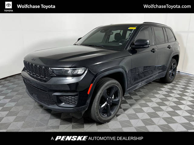2023 Jeep Grand Cherokee Altitude 4WD photo