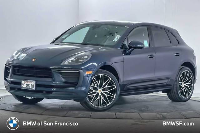 2022 Porsche Macan AWD photo