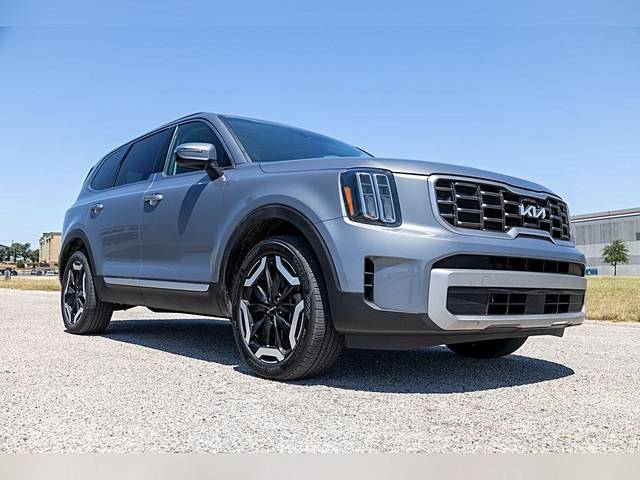 2023 Kia Telluride S FWD photo