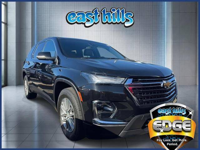2023 Chevrolet Traverse LT Leather AWD photo