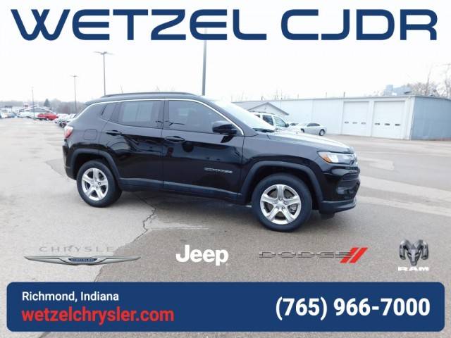 2023 Jeep Compass Latitude 4WD photo