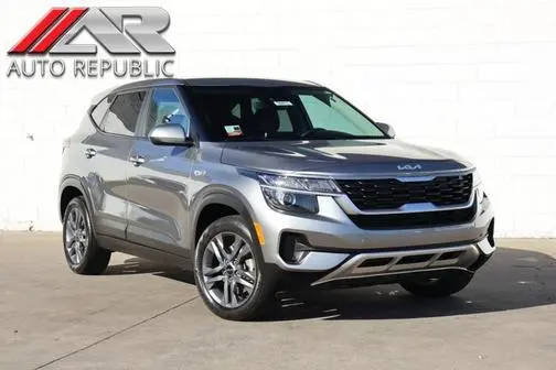 2023 Kia Seltos LX AWD photo