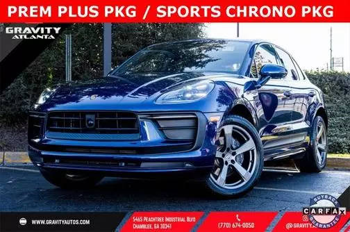 2023 Porsche Macan  AWD photo