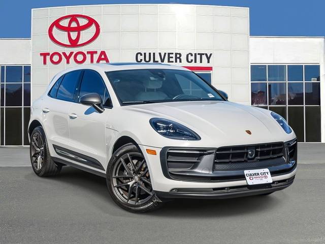 2023 Porsche Macan T AWD photo
