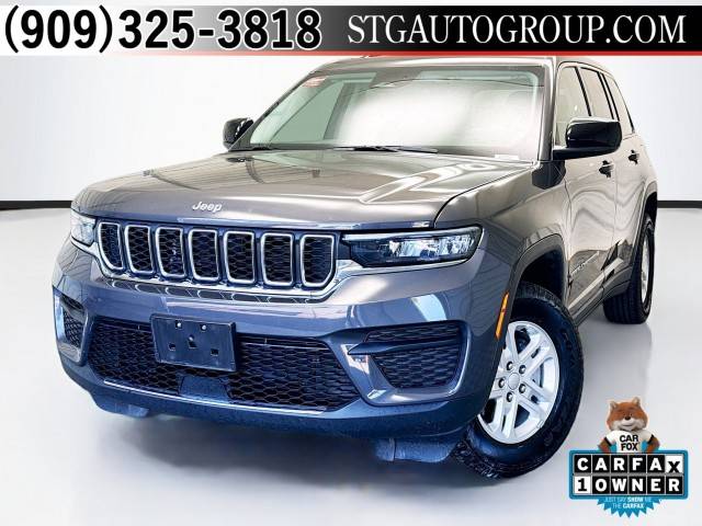 2023 Jeep Grand Cherokee Laredo 4WD photo