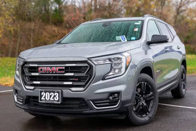 2023 GMC Terrain AT4 AWD photo