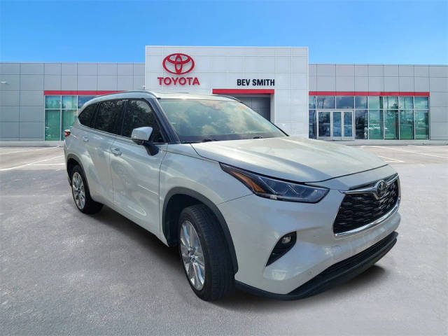 2023 Toyota Highlander Limited FWD photo