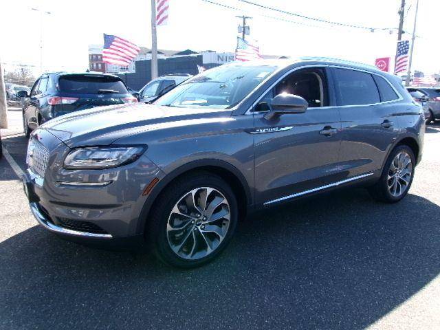 2023 Lincoln Nautilus Reserve AWD photo