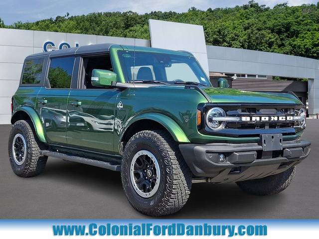 2023 Ford Bronco 4 Door Outer Banks 4WD photo