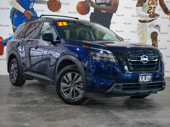 2023 Nissan Pathfinder SV 4WD photo