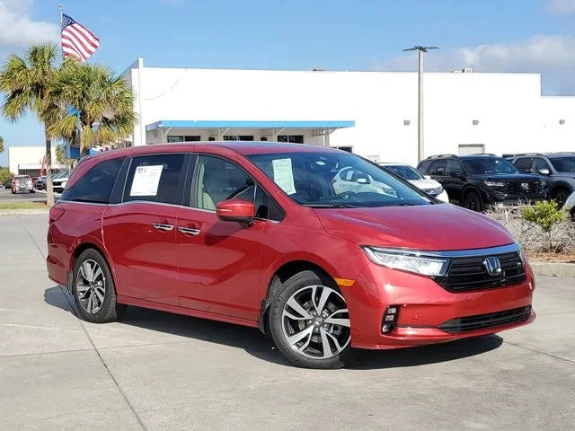 2023 Honda Odyssey Touring FWD photo