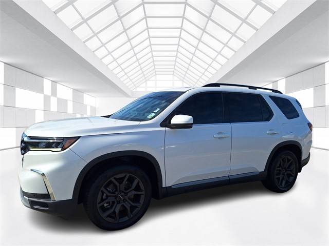 2023 Honda Pilot Touring FWD photo