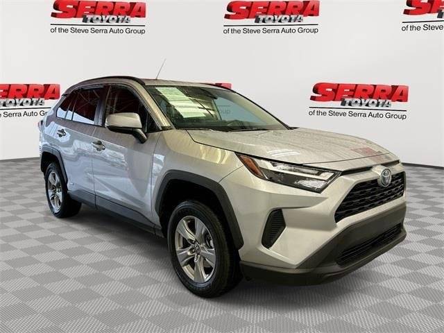 2023 Toyota RAV4 Hybrid XLE AWD photo